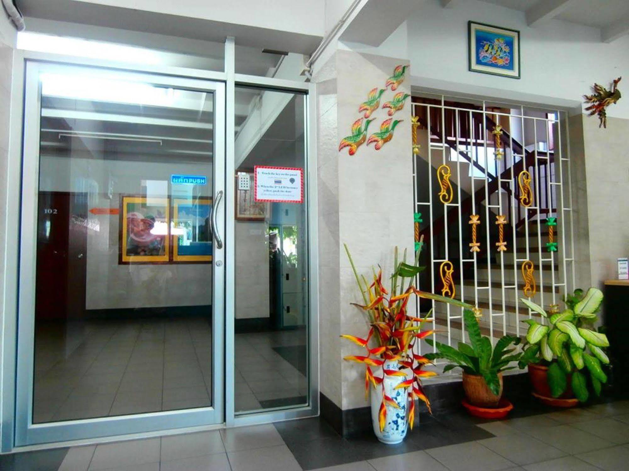 Hotel Seabreeze Mansion à Phuket Extérieur photo